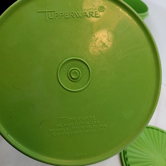 Lot of 2 Vtg Nesting Tupperware Servalier Green Canister Large 805-4 Med 807-5 - Picture 10 of 11
